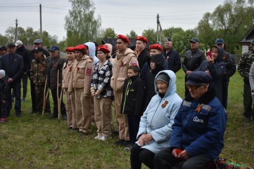 Камыллы авылында яңа һәйкәл ачылды