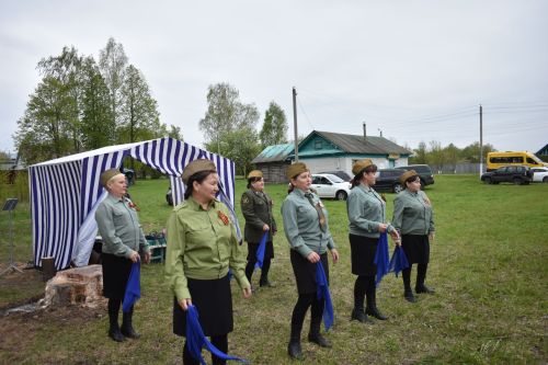 Камыллы авылында яңа һәйкәл ачылды