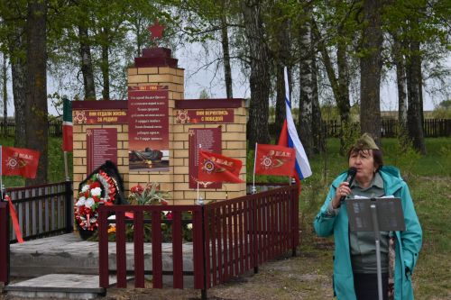 Камыллы авылында яңа һәйкәл ачылды