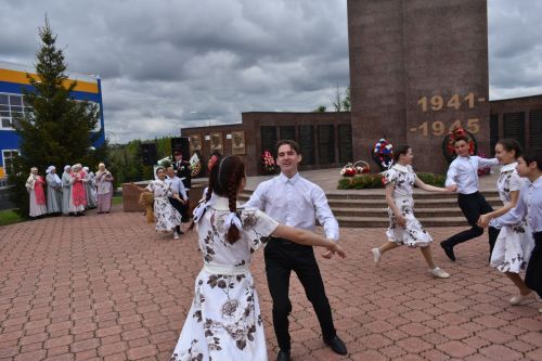 В Кайбицах встретили 80 годовщину Победы