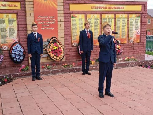 Бөек Ватан сугышында Җиңүнең 80 еллыгы уңаеннан Кошманда үткәрелгән митинг мизгелләре