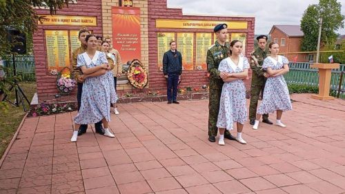 Бөек Ватан сугышында Җиңүнең 80 еллыгы уңаеннан Кошманда үткәрелгән митинг мизгелләре