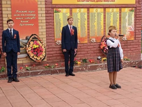 Бөек Ватан сугышында Җиңүнең 80 еллыгы уңаеннан Кошманда үткәрелгән митинг мизгелләре