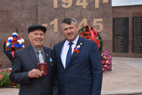 В Кайбицах в День Победы вручили ордена и медали