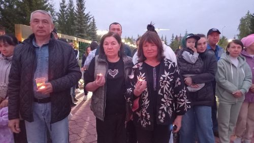 По случаю Дня памяти и скорби 21 июня в мемориальном комплексе Больших Кайбицах состоялась акция «Свеча памяти»