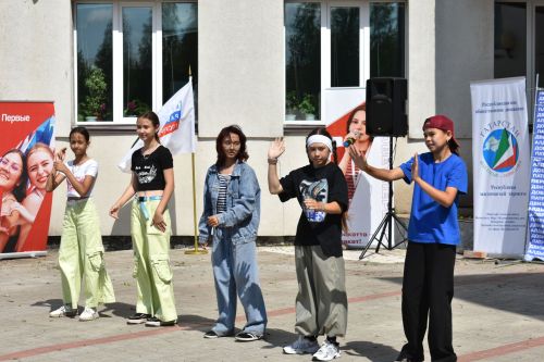 Вв Кайбицком районе прошел летний фестиваль «Крылья соприкосновения», приуроченный ко Дню молодежи