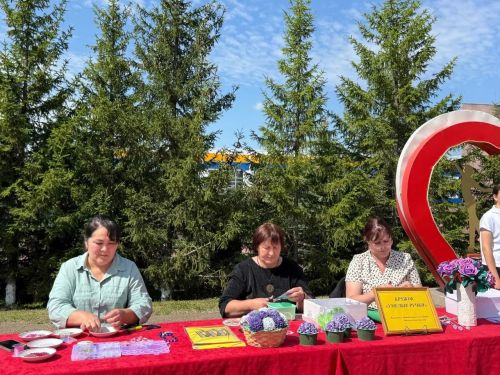 В Кайбицах накануне Дня молодежи состоялась церемония награждения победителей и участников республиканского профсоюзного конкурса детских рисунков
