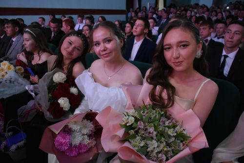 Яркие моменты единого выпускного в Кайбицком районе