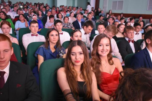 Яркие моменты единого выпускного в Кайбицком районе