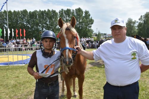 Кайбыч Сабан туенда атлар чабышы
