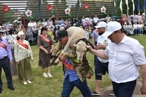 Кайбыч Сабан туенда тырыш, эшчән халкыбыз рәхәтләнеп күңел ачты, ял итте