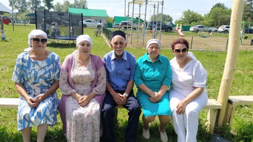 На Сабантуе в Большом Русакове разыграли двух баранов