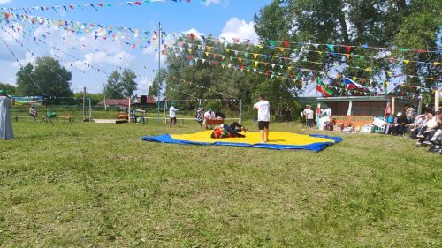 На Сабантуе в Большом Русакове разыграли двух баранов
