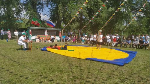 На Сабантуе в Большом Русакове разыграли двух баранов