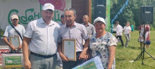 Кушкүл авылы янындагы аланлыгында Сабантуй гөрләде