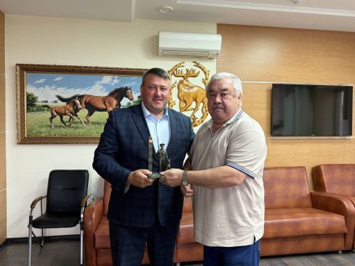 Генерал-лейтенант, ветеран афганской и чеченской войн — земляк родом из Янсуринского — посетил свои родные места в Кайбцах