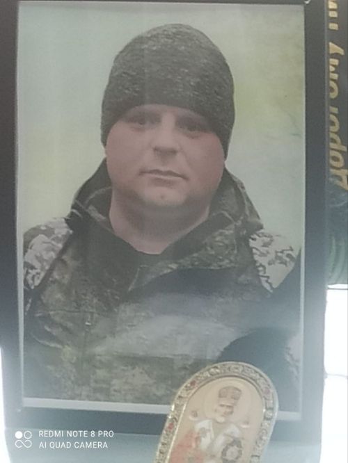 Жители Ульянкова проводили в последний путь бойца, погибшего в зоне специальной военной операции