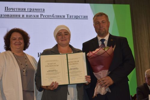 На августовской конференции в Кайбицах наградили отличившихся педагогов