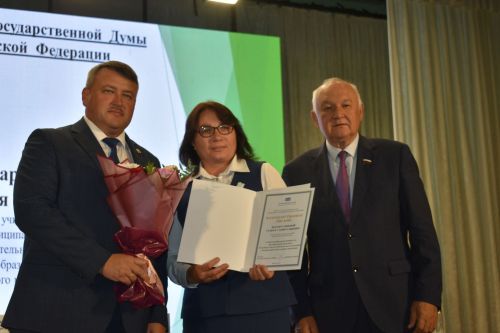 На августовской конференции в Кайбицах наградили отличившихся педагогов