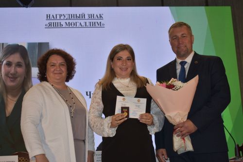 На августовской конференции в Кайбицах наградили отличившихся педагогов