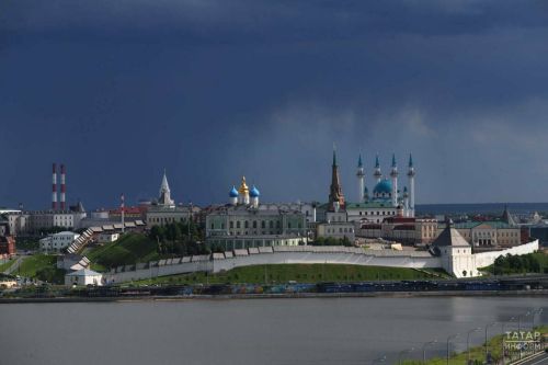 В Татарстане из-за грозы и сильного ветра объявили штормовое предупреждение