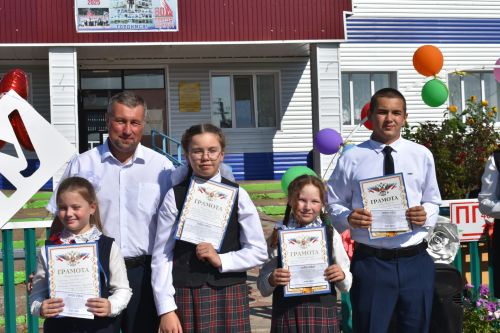 В Ульянкове в День знаний состоялся запоминающийся праздник
