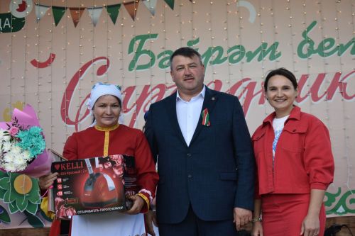 На праздничном мероприятии по случаю Дня республики в Кайбицах подвели итоги фестиваля «Самое поющее село», которое в нынче проходило в седьмой раз