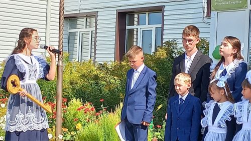 Чүти мәктәбендә 1 сентябрьдә Геройлар хөрмәтенә элмә такталар ачылды