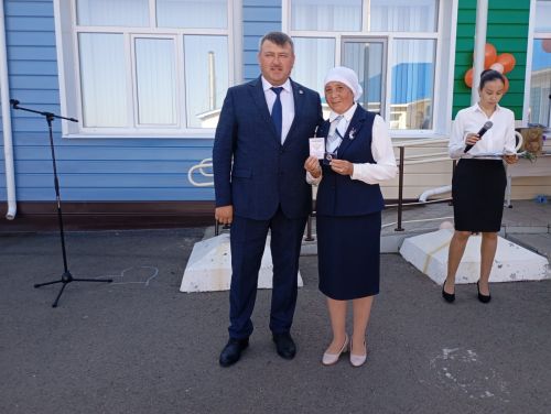 Кошман мәктәбендә узган Белем бәйрәменнән мизгелләр