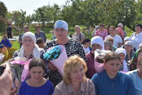 Чүти мәктәбендә 1 сентябрьдә Геройлар хөрмәтенә элмә такталар ачылды