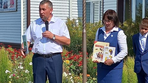 Чүти мәктәбендә 1 сентябрьдә Геройлар хөрмәтенә элмә такталар ачылды