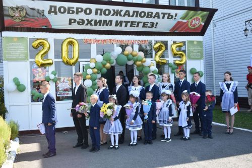 Чүти мәктәбендә 1 сентябрьдә Геройлар хөрмәтенә элмә такталар ачылды