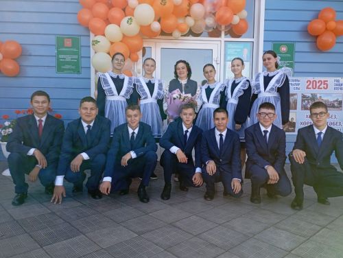 Кошман мәктәбендә узган Белем бәйрәменнән мизгелләр