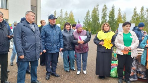 В Кайбицах состоялся праздник «Дары осени» - осенняя ярмарка с участием школ района