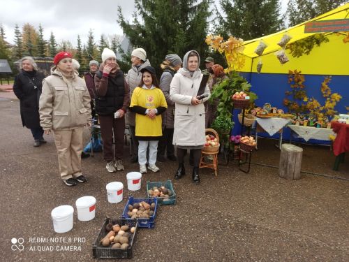 В Кайбицах состоялся праздник «Дары осени» - осенняя ярмарка с участием школ района