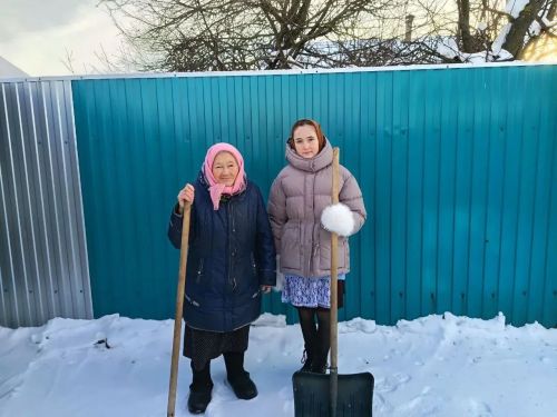 Ученики-тимуровцы Хозесановской школы проявили инициативу и провели акцию помощи пожилым жителям своего села после сильного снегопада