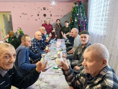 Волонтеры из Надеждина провели мастер-класс в доме-интернате в Федоровском