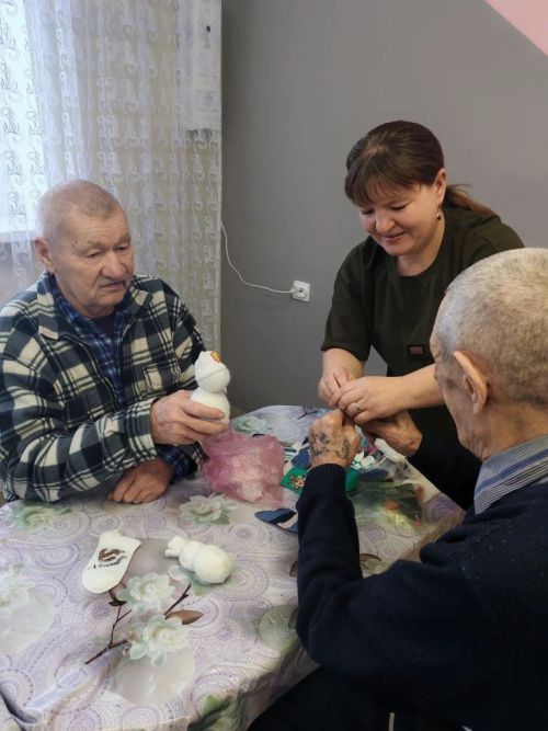 Волонтеры из Надеждина провели мастер-класс в доме-интернате в Федоровском