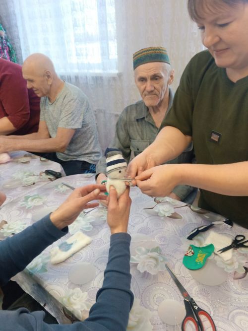 Волонтеры из Надеждина провели мастер-класс в доме-интернате в Федоровском