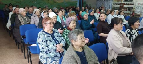 Иске Тәрбит авылында үткән халык җыенында рәхмәт сүзләре күп яңгырады