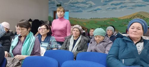 Иске Тәрбит авылында үткән халык җыенында рәхмәт сүзләре күп яңгырады