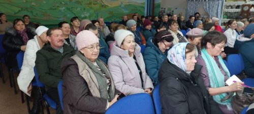 Иске Тәрбит авылында үткән халык җыенында рәхмәт сүзләре күп яңгырады