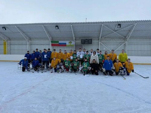 На ледовом катке «Кайбыч» прошло первенство по хоккею среди юношей до 11 класса