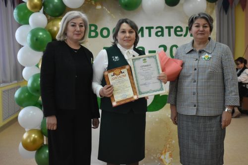 Кайбычның «Ел тәрбиячесе»н ачыкладылар