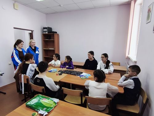 «Снежный десант Российских студенческих отрядов» отряд «Метель» приехал в Кайбицкий район и посетил школу искусств