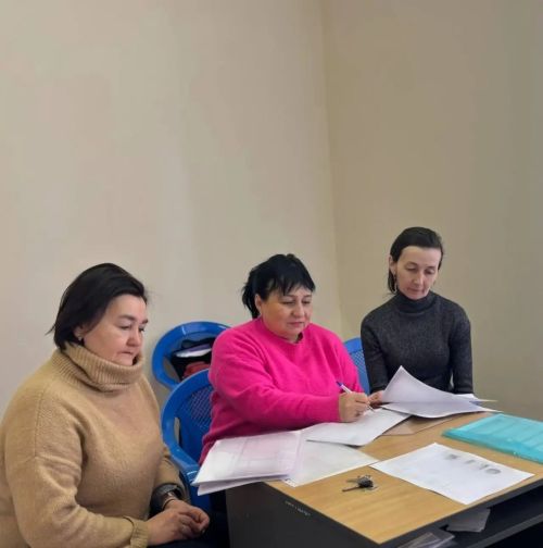 Специалист центра «Омет» Кайбицкого района провел занятие по технологии «Школа реабилитации и ухода» для ухода за пожилыми и инвалидами