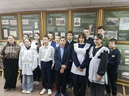 Учащиеся Старотябердинской школы побывали на выставке в музее Кайбицкого края