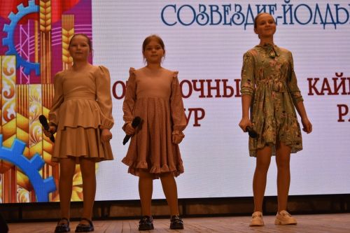 Районный тур фестиваля «Созвездие — Йолдызлык» объединил талантливых кайбицких ребят на одной сцене