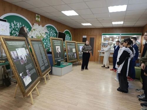 Учащиеся Старотябердинской школы побывали на выставке в музее Кайбицкого края