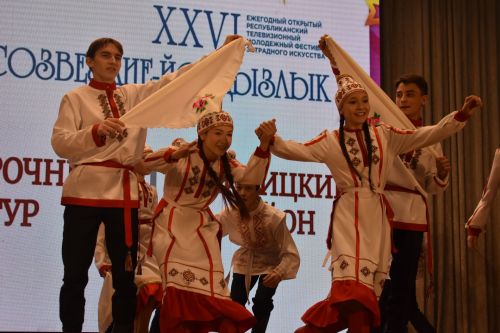 Районный тур фестиваля «Созвездие — Йолдызлык» объединил талантливых кайбицких ребят на одной сцене